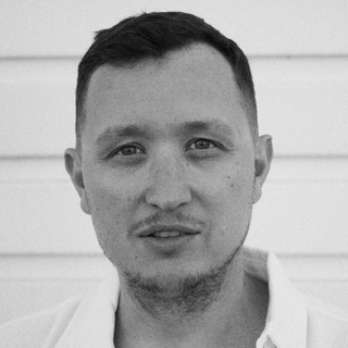 Устин Савилов, чёрно-белый портрет